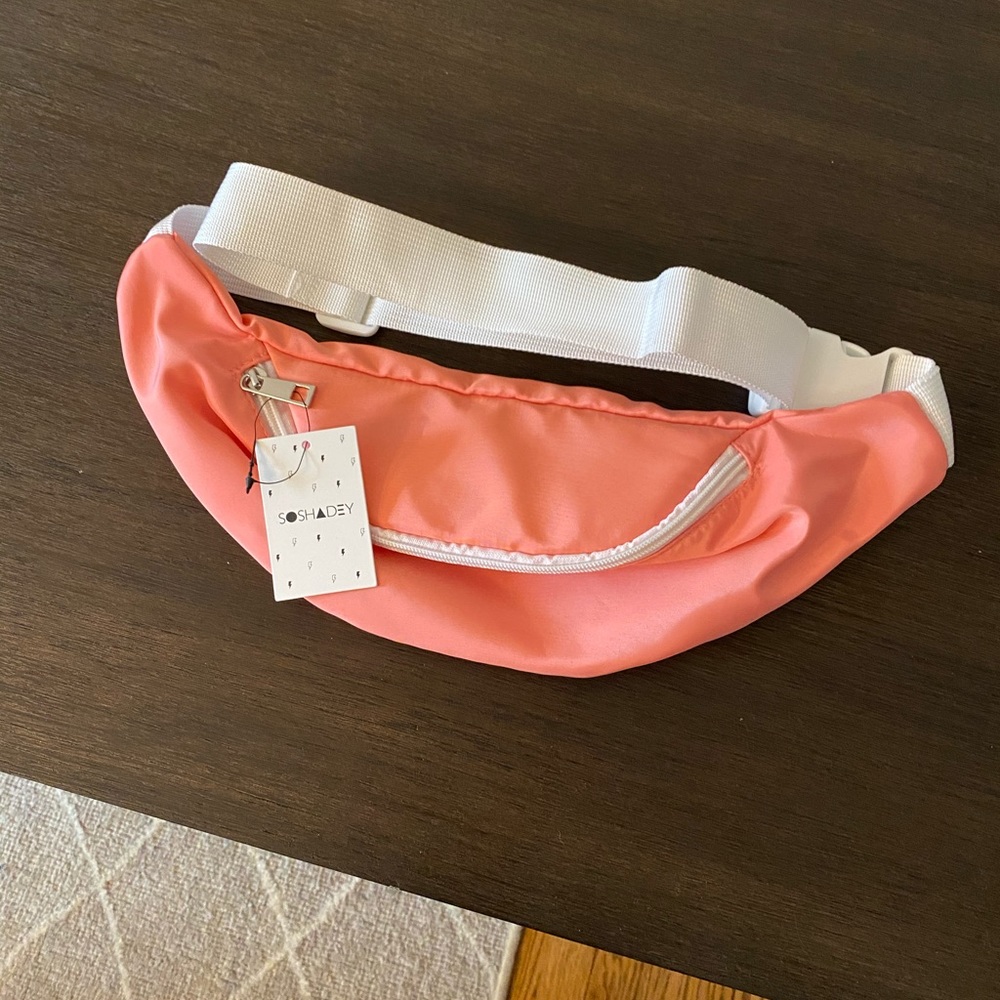 NWT Fanny Pack